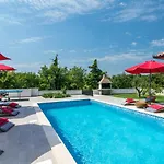 Lena Villa Marčana